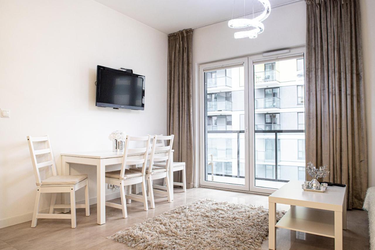 Wola Glamour Apartment Варшава Экстерьер фото