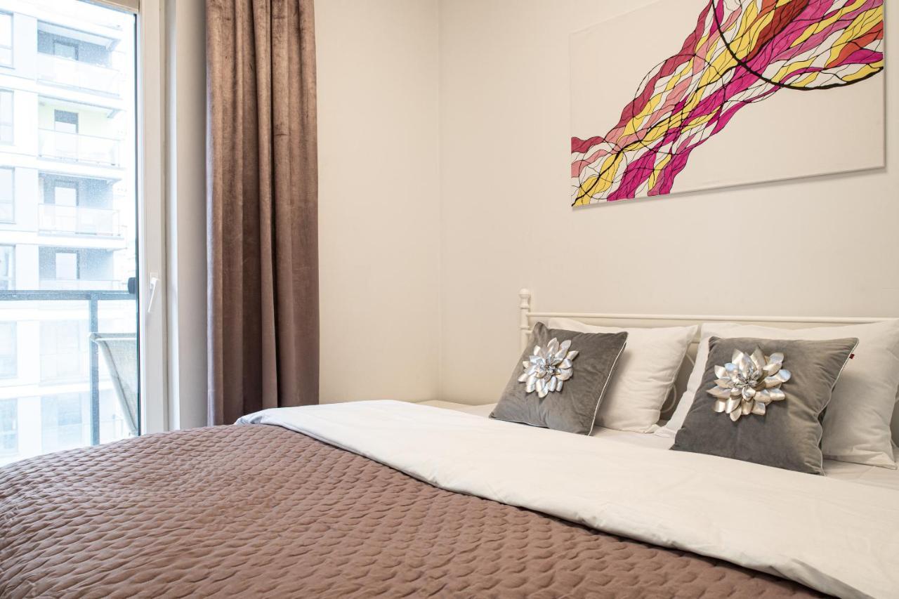 Wola Glamour Apartment Варшава Экстерьер фото