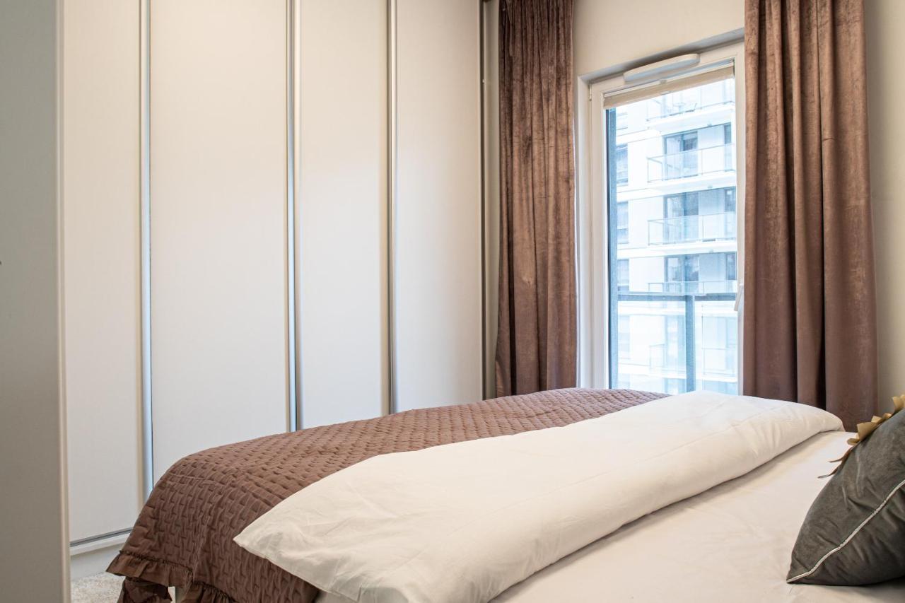 Wola Glamour Apartment Варшава Экстерьер фото